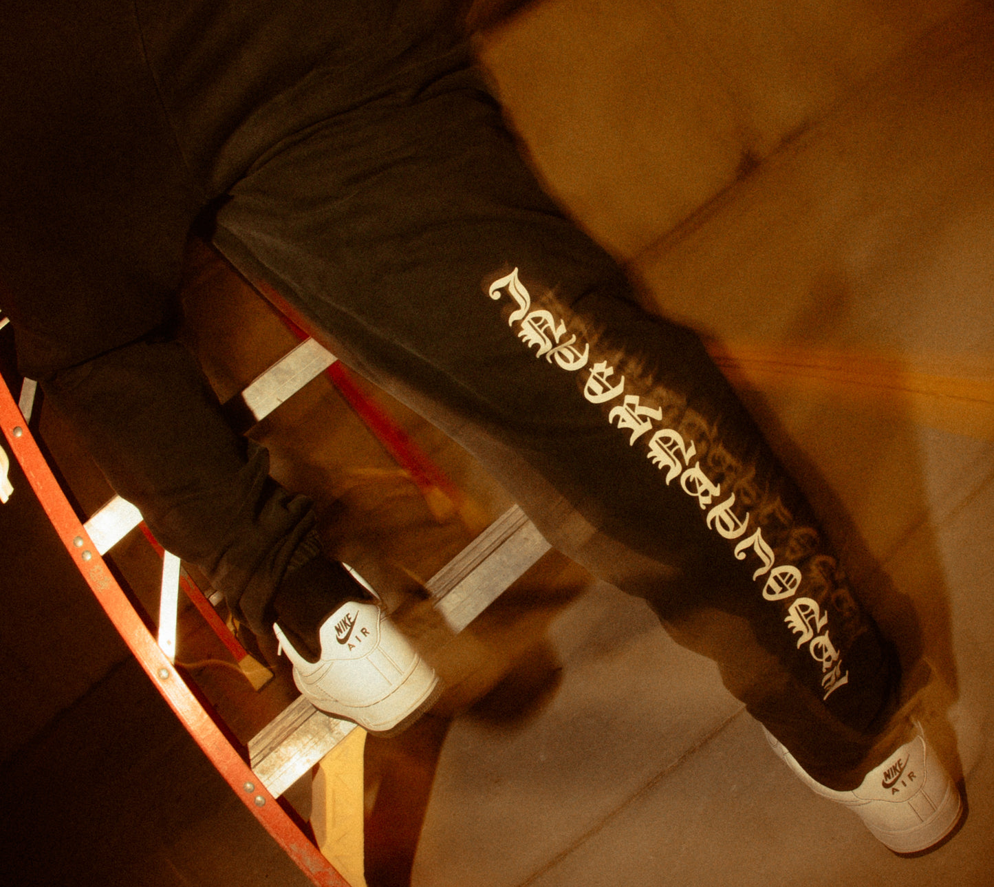 44 HOLLA INTL. SWEATPANTS - VINTAGE