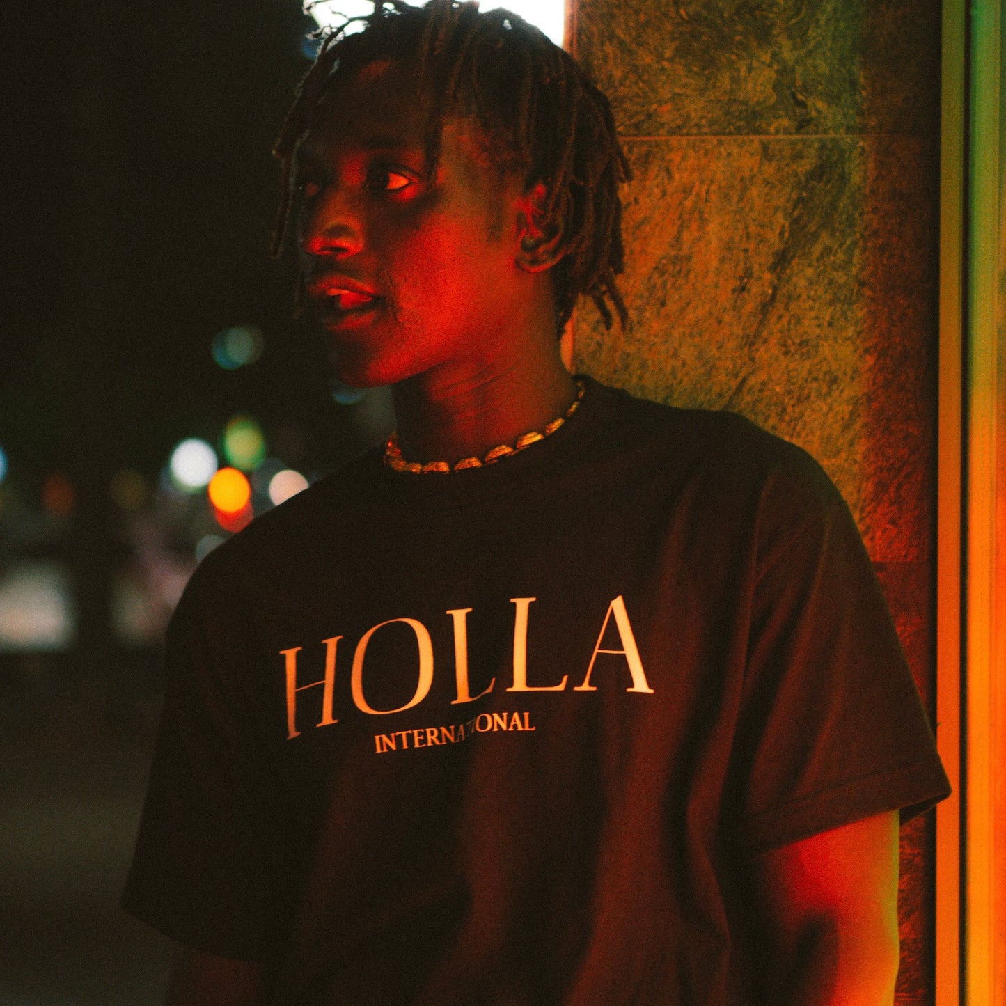 44 HOLLA INTL. T-SHIRT - BLACK/WHITE